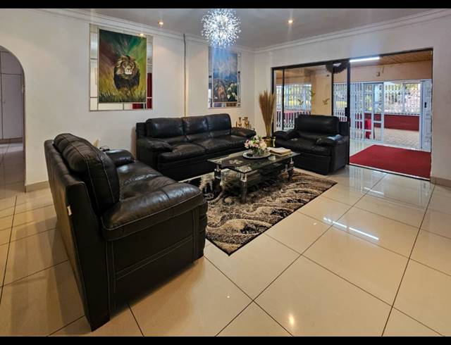 4 BEDROOM HOUSE FOR SALE IN WEST RIDING
